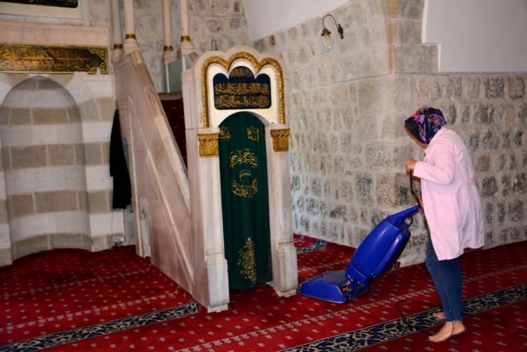 Camilerimizde Bayram Temizliği Yapıldı.